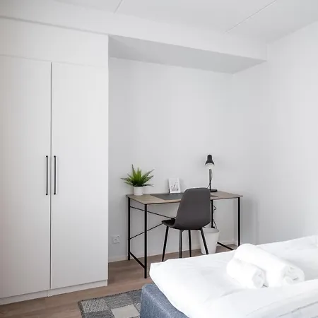Hiisi Homes Soernaeinen アパート
