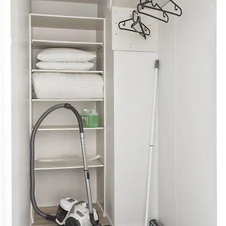 Hiisi Homes Soernaeinen アパート *