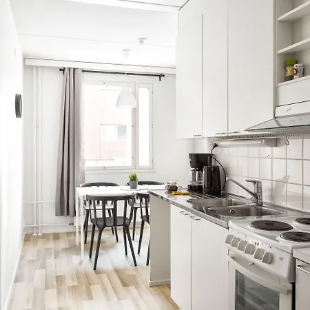Hiisi Homes Soernaeinen アパート