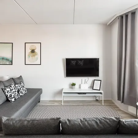 Hiisi Homes Soernaeinen アパート ヘルシンキ