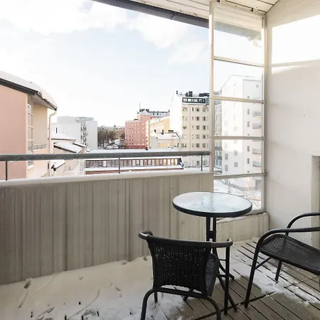 Hiisi Homes Soernaeinen アパート