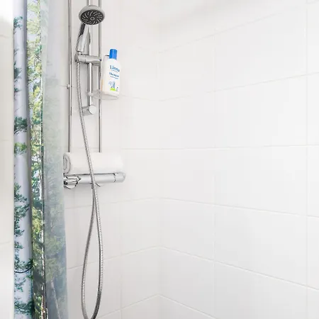 Hiisi Homes Soernaeinen アパート